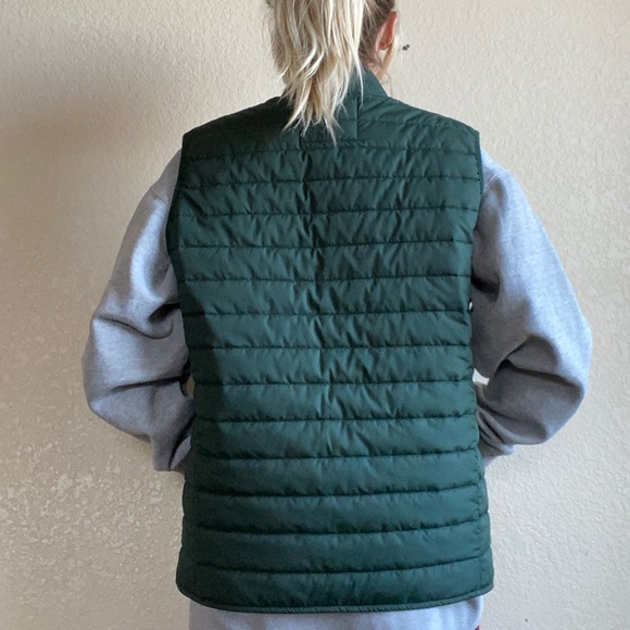 J. Crew Green Quilted Vest Women’s or Men’s - Picture 9 of 9